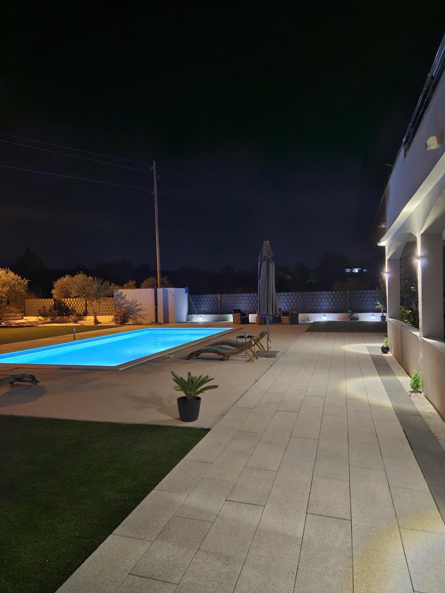 Apartment Lana Bristivica Bagian luar foto